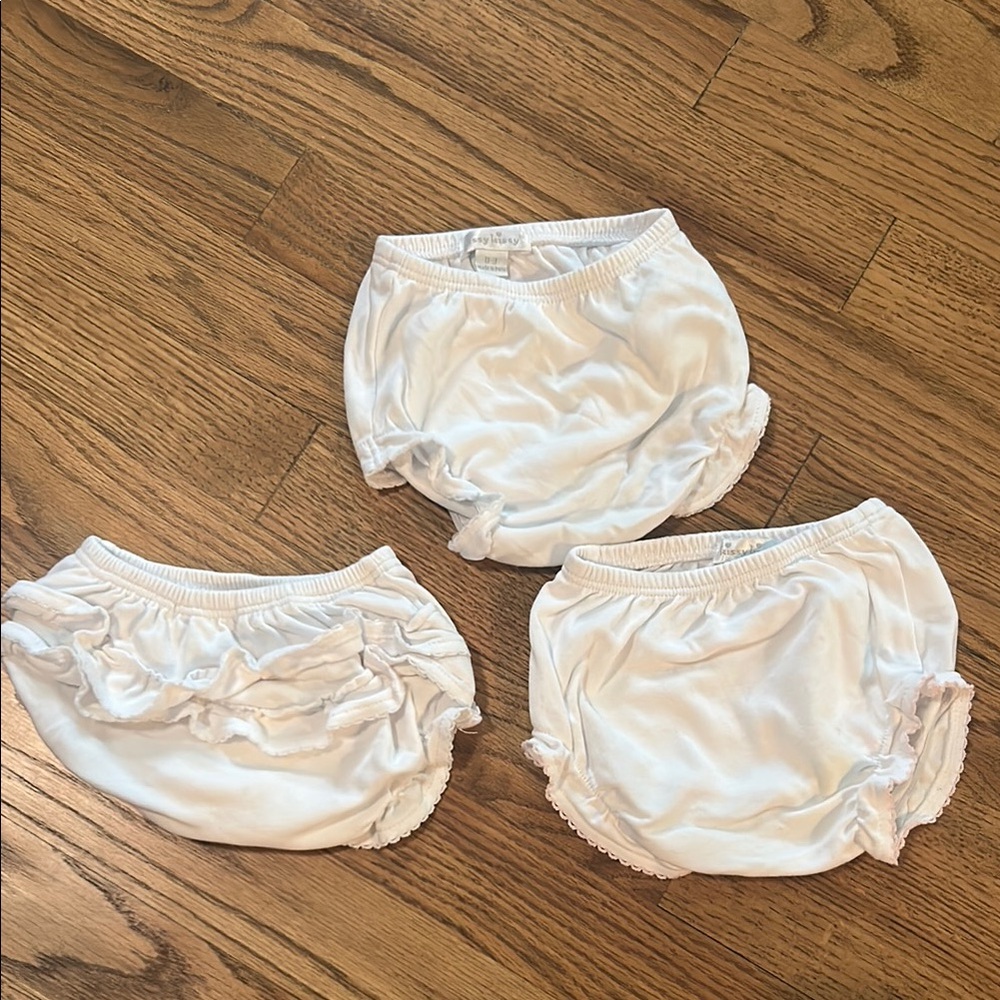 Kissy Kissy White Ruffled Diaper Covers